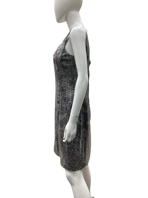 kay unger silver dress kay unger Size 6 SILVER Dress