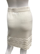 Load image into Gallery viewer, St John Size 2 Cream Skirt