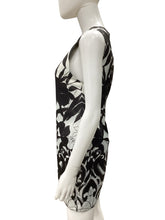 Load image into Gallery viewer, alice &amp; olivia Size 4 Black &amp; White Dress