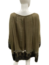 Load image into Gallery viewer, free people Size Large Olive &amp; Black Top