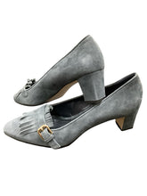 Load image into Gallery viewer, Manolo blahnik Size 10/10.5 Blue Shoes