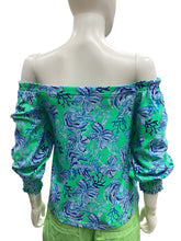 Load image into Gallery viewer, Lilly Pulitzer Size xs Blue &amp; Green Top