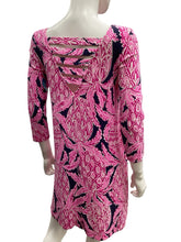 Load image into Gallery viewer, Lilly Pulitzer Size Small pink print Dress
