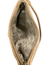Load image into Gallery viewer, Coach Purse