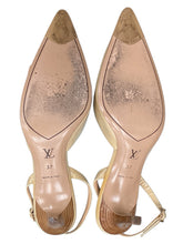 Load image into Gallery viewer, Louis Vuitton Size 6 Beige Shoes