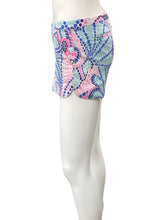 Load image into Gallery viewer, Lilly Pulitzer Size 0 Blue &amp; Pink Shorts