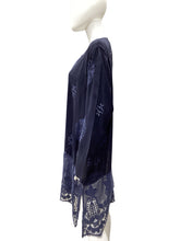 Load image into Gallery viewer, johnny was collection Size Oversized Navy Top