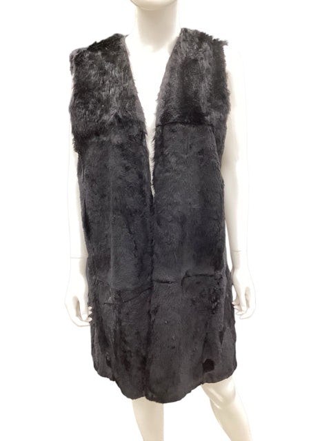 Size Large Black furs