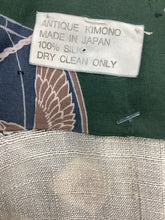 Load image into Gallery viewer, Size Medium Green KIMONO