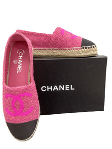 CHANEL Size 8 Pink Shoes