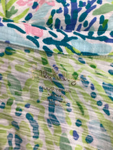 Load image into Gallery viewer, Lilly Pulitzer Size xs Multi-Color Top
