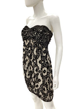 Load image into Gallery viewer, Dian Von Furstenberg Size 6 Black &amp; Off White Dress