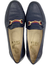 Load image into Gallery viewer, GUCCI Navy Size 6 Shoes