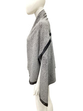 Load image into Gallery viewer, Lululemon Size one size Black &amp; White Scarf