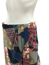 Load image into Gallery viewer, Vintage Size X-Large Multi-Color Skirt