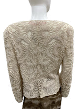 Load image into Gallery viewer, emanual ungaro Size Medium Ivory Jacket