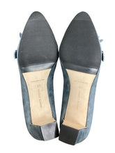 Load image into Gallery viewer, Manolo blahnik Size 10/10.5 Blue Shoes