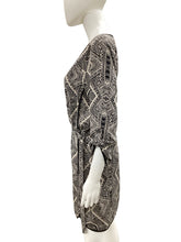 Load image into Gallery viewer, skies are blue Size Medium Black &amp; Beige Dress