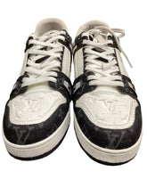Load image into Gallery viewer, Louis Vuitton Size 8.5 Black &amp; White Shoes