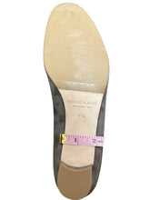 Load image into Gallery viewer, Manolo blahnik Size 10/10.5 Brown Shoes