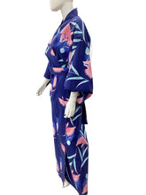 Load image into Gallery viewer, Marnky-Vintage Size one size Blue/Floral KIMONO