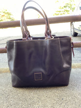 Load image into Gallery viewer, dooney &amp; bourke chocolate Purse