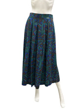 Load image into Gallery viewer, geiger Size Large Green Skirt