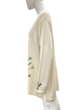 Load image into Gallery viewer, Storybook Knits Size 2x Ivory &amp; Green Sweater