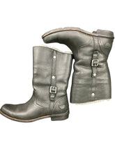 Load image into Gallery viewer, UGG Size 10 Black Boots