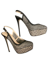 Load image into Gallery viewer, valentino Size 9 Black &amp; Beige Heels