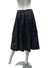 Load image into Gallery viewer, geiger Size Medium floral Skirt