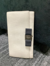 Load image into Gallery viewer, salvatore ferragamo Beige Purse