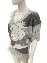 Load image into Gallery viewer, Vintage white &amp; grey Sweater
