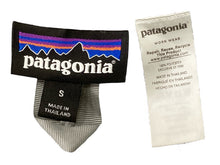 Load image into Gallery viewer, Patagonia Size Small Grey Sweater