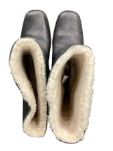Load image into Gallery viewer, UGG Size 10 Black Boots