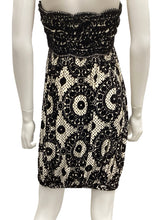 Load image into Gallery viewer, Dian Von Furstenberg Size 6 Black &amp; Off White Dress