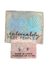 Load image into Gallery viewer, free people Size S/P floral Top