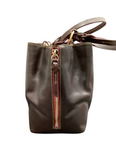 Load image into Gallery viewer, dooney &amp; bourke chocolate Purse
