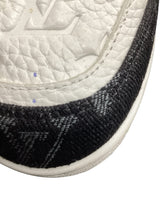 Load image into Gallery viewer, Louis Vuitton Size 8.5 Black &amp; White Shoes