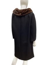 Load image into Gallery viewer, Size M/L Black Coat