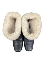 Load image into Gallery viewer, UGG Size 10 Black Boots