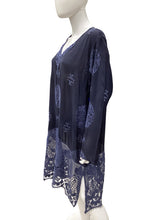 Load image into Gallery viewer, johnny was collection Size Oversized Navy Top