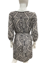 Load image into Gallery viewer, skies are blue Size Medium Black &amp; Beige Dress