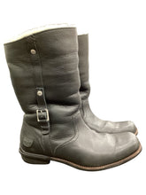 Load image into Gallery viewer, UGG Size 10 Black Boots