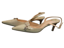 Load image into Gallery viewer, Louis Vuitton Size 6 Beige Shoes