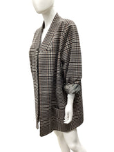 Load image into Gallery viewer, Soft Style Size 2x Plaid Blazers