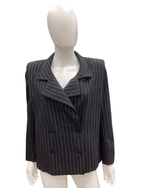 Searle Size Medium Black & White Blazers
