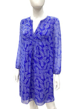 Load image into Gallery viewer, Diane Von Furstenberg Size 6 Blue &amp; White Dress