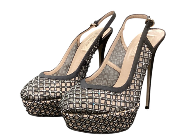 valentino Size 9 Black & Beige Heels