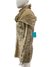 Load image into Gallery viewer, Vintage Size Medium Gold Jacket